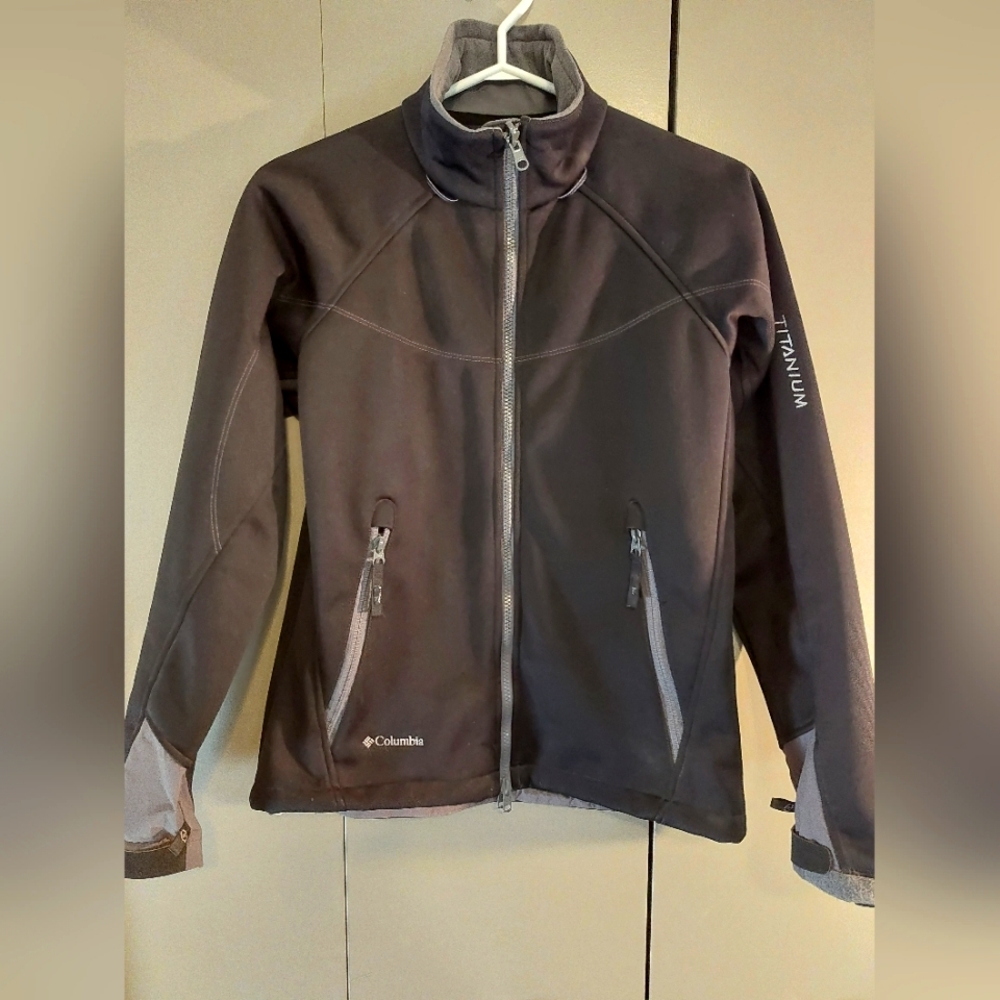 Columbia waterproof jacket size small
